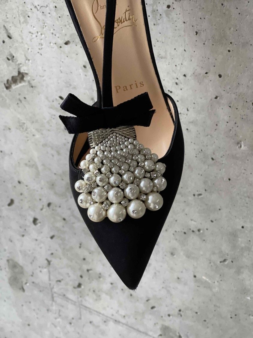 Louboutin szpilki z perłami